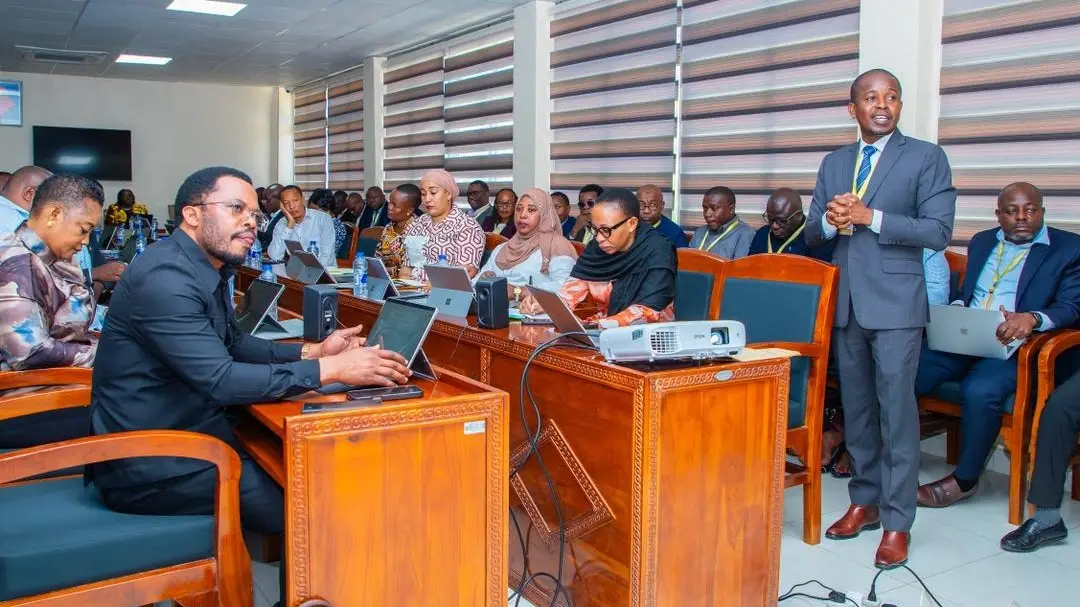 Afisa Mtendaji Mkuu wa Mfuko wa Taifa wa Maji (NWF) Wakili Haji Nandule, akiwasilisha taarifa ya utekelezaji wa majukumu ya Mfuko